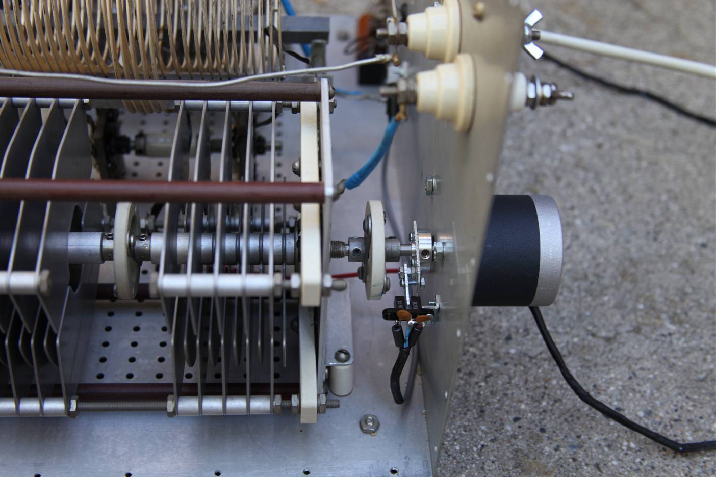 Stepper motor on      Matching Cap